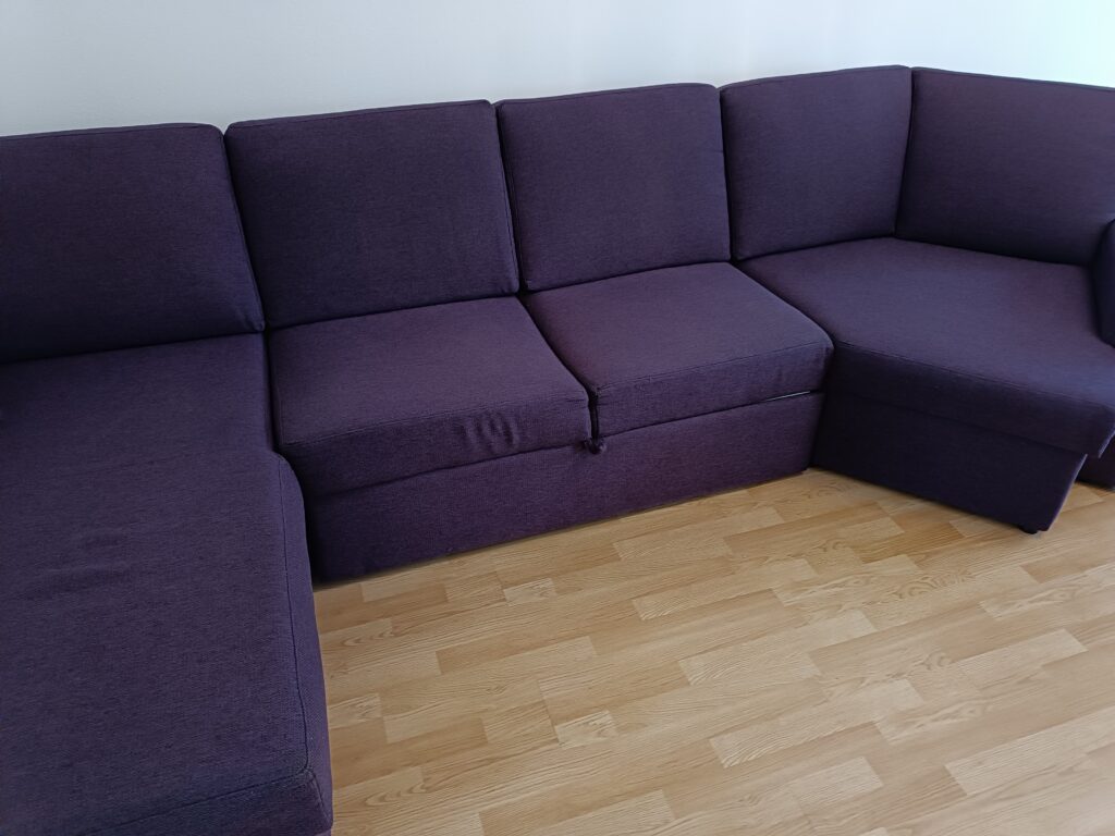 Sedačka po tepovaní, čistejšia a obnovená, s lepším vzhľadom po profesionálnom tepovaní od TepovanieBob v okolí Šale, Galanty a Nitry.